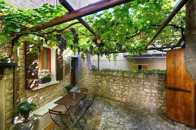 Taverna