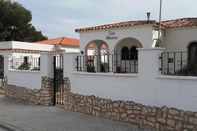 Geräumiges, Strandnahes Ferienhaus Mit Garten