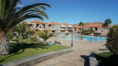 Ferienwohnung Mit Balkon, Pool Und Spielplatz