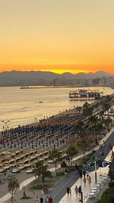 Wave Beachfront Apartments