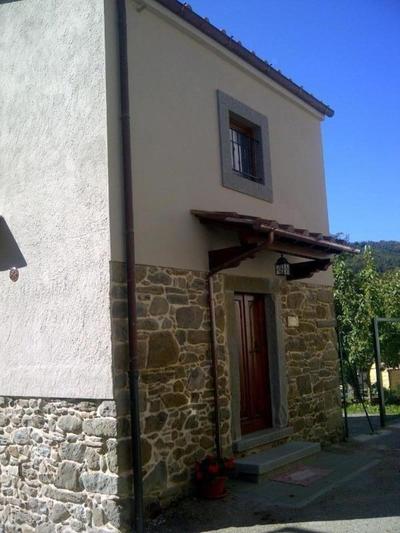 Schöne und sehr gut eingerichetete Ferienwohnung mit privater Terrasse, Pool,Grillplatz,ruhig
