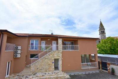 Gemütliches Appartement in Tar mit Garten, gemeinschaftlichem Pool und Grill
