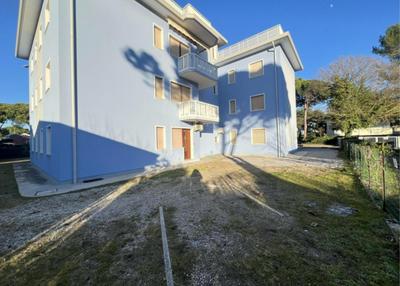 Bright apartment 300mt from the beach