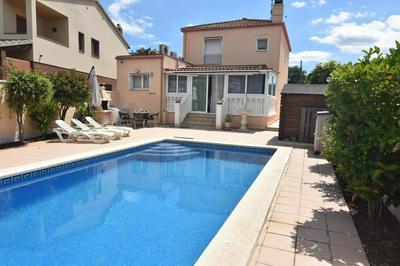RNET - Collsacabra Villa con piscina privada