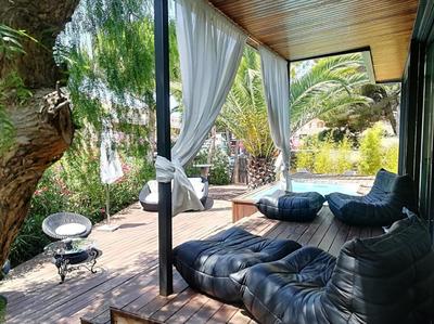 Villa Lares - 150 Meter vom Strand entfernt, mit Pool und Garten