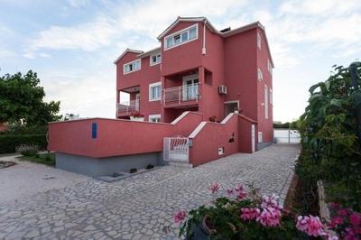 Ferienhaus In Rovinj Mit Großer Terrasse