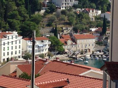 Moderne Ferienwohnung in Mimice mit gemeinsamem Pool, Grill und Terrasse und Meerblick