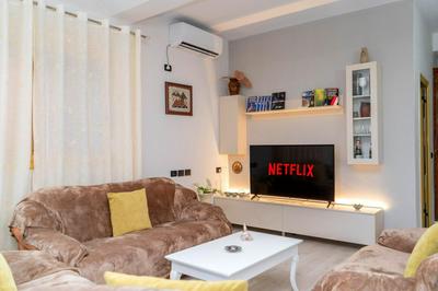 Spacious & Relaxing Home with Free Parking