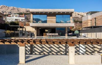 Neue Luxusvilla Besca mit Pool