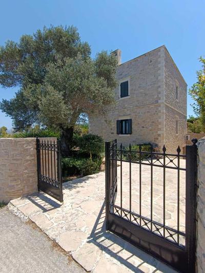 Villa Artemis - Kalamaki Holidays