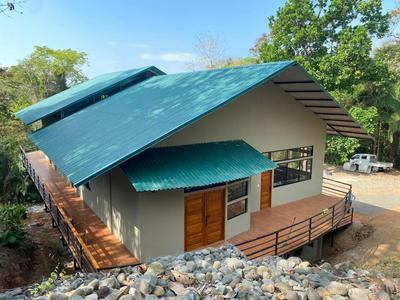 Alazan Tropical Rainforest Villas