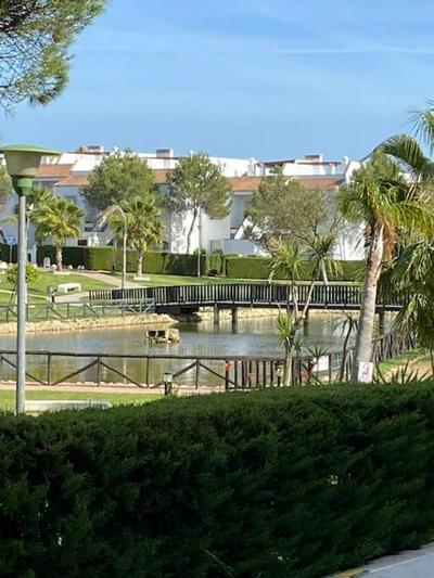 Bajo en Urb Hacienda Golf Islantilla