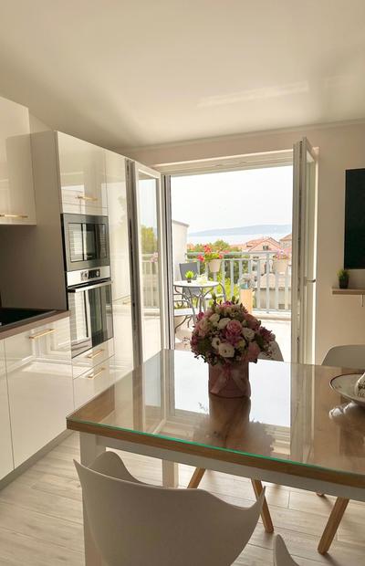 Bee House Suite - Brand New Apartment 100 m from Sea