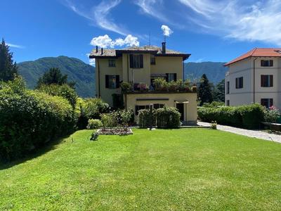 Life is Good - Front Lake Apartment in Villa