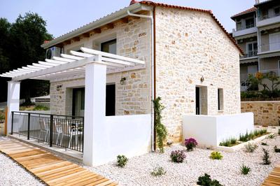 Elaia's Villas Hot Tub & Seaview