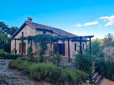 La Mela Rosa Bed & Breakfast