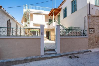 Central, Calm with Courtyard