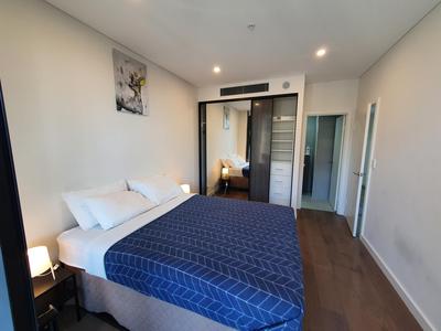 Luxury Loft 3 Bed, 2 Bath, Sleeps 6, Pool, BBQ, No parties photo 5