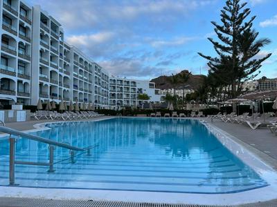 Riviera Paradise