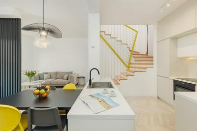 Mosaic Penthouse Condo with Sea View