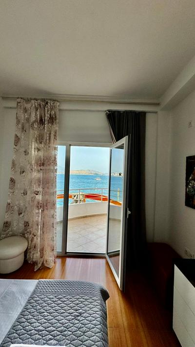 Red Infinity SeaView Apartment Saranda