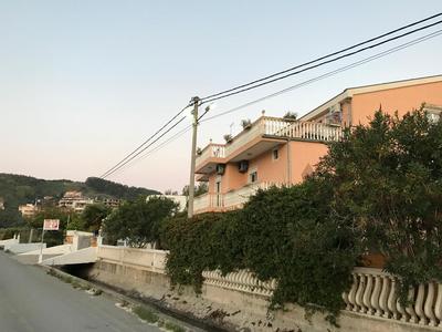 Villa Three Flags Bed & Breakfast