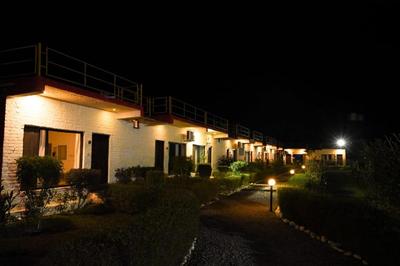 Corbett Tiger Retreat by First Crown
