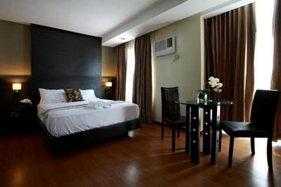 MAKATI Boutique Hotel near NAIA Airport Terminal 3 Edsa Pasay CBD