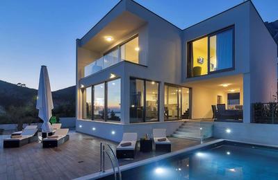 Modern Villa Selina Nera with Heated Pool & Sea View in Makarska