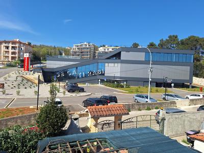 FENIX - Stunning view, great location & free parking