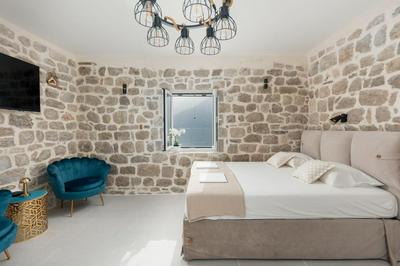Stone sea apartment