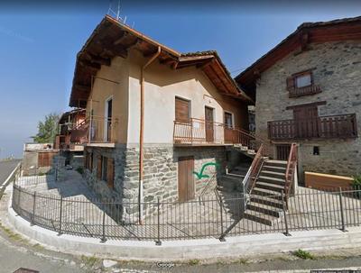 Casa di 3 appartamenti- BELVEDERE con dehors PT