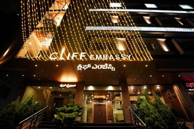 CLIFF EMBASSY BANQUET AND SUITEs