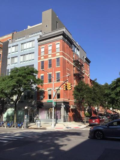 Large and Luxurious in Strivers Row