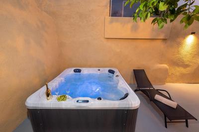 3-4 Bedrooms Villa in old Town