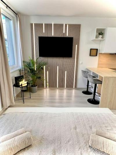 P194 Central Stylish Cosy Home