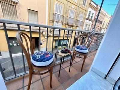 GATU el Capitán "preferente para mayores de 21 años y familias "