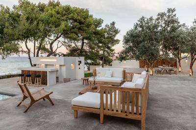 Bozonos Villa - Beachfront Simplicity with Heated Pool