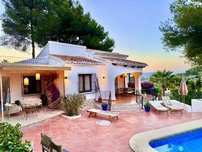 Lovely 3 Bed or 2 bed Villa in Xabia Tossalet
