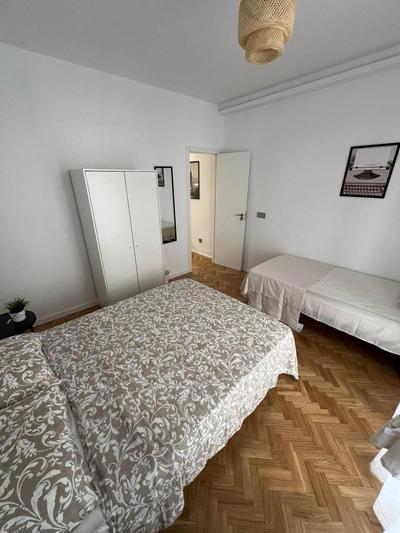 Gato street, Private rooms