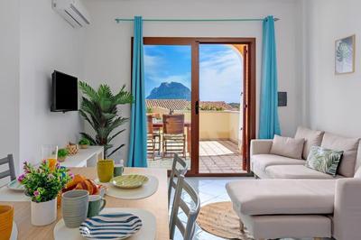TAVOLARA VIEW - Lovely house with incredible terrace and parking