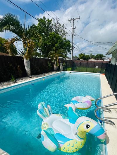 Spacious Home Cutler Bay Pool