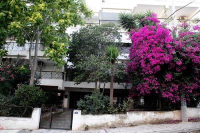 Chic & Calm apartment 3 minutes walk to Rafina Beach