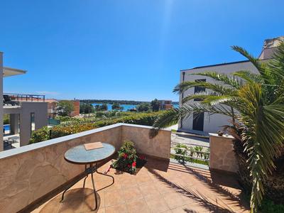 BONACA APARTMENT