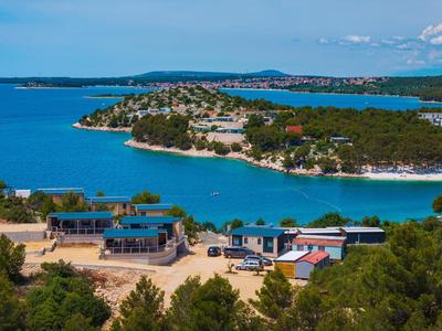 Dragon Bay - Falkor