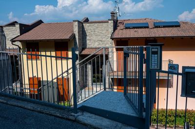 Italian vacation Homes - Iseo Lake Vista Retreat