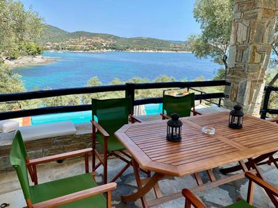 Villa Valia: Traditional Luxurious Residence