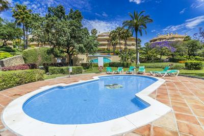 Cubo's Apartamento Boutique Elviria Hills Marbella
