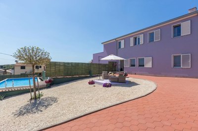 Figaro Vrsar with Pool and Garden for 4 Persons
