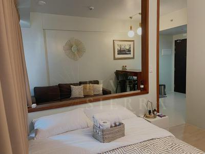 At Five Sierra - 1BR Condo in One Regis Megaworld
